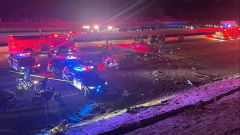 ฮ.หน่วยแพทย์ฉุกเฉินตกกลางทางหลวงในแคลิฟอร์เนีย เจ็บสาหัส 3 ราย 