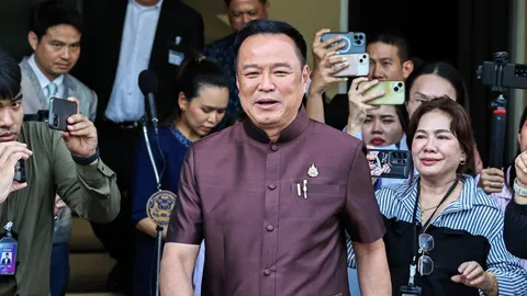 ยกฎีกาขออภัยโทษ​ “ทักษิณ” ตั้งแต่ยุค​ “ทวี” แจงโยกลูก “ปลอดประสพ” เข้ากรุ ปัดดูที่นามสกุล