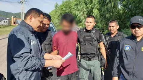 รวบแล้ว หนุ่มมือยิงอดีตแฟนสาวดับกลางตลาดหนองบ้วย ขณะหลบซ่อนตัวในป่า