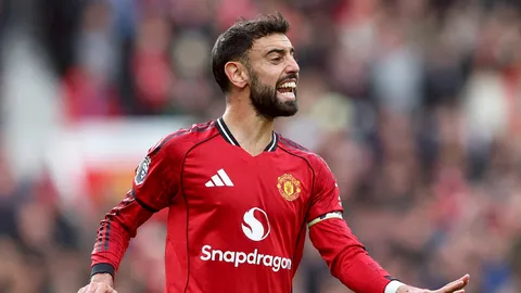 ลือสนั่น! แมนยู มีข้อตกลงลับ ขาย บรูโน่ เฟอร์นันเดส ซบทีมซาอุ ค่าตัวทะลุ 100 ล้านปอนด์