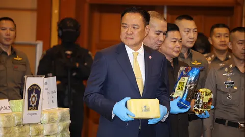 นายกฯ โชว์ผลงานตำรวจกวาดล้างยาเสพติด ขู่ข้าราชการมีเอี่ยวรับรองบันเทิงแน่