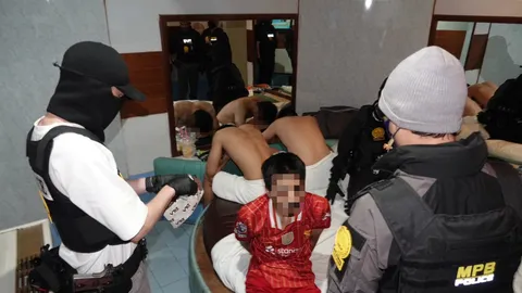 ชุดยาเสพติดนครบาล รวบหมอเถื่อน รับบริการฉีดยาไอซ์ให้กลุ่มลูกค้า LGBTQ+ ถึงเตียงนอน