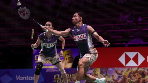 เดินหน้าคว้าชัย "บาส-เฟม" กำราบคู่จากเช็ก 2-0 ลิ่วรอบก่อนรองฯ ขนไก่ “อาร์กติก โอเพ่น 2025”