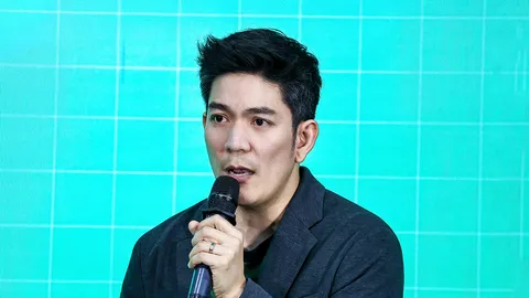 ต้องรอให้เจอวิกฤติถึงจะคิดได้ว่า “วางแผนการเงิน” สำคัญ บทเรียนใช้เงินใช้ชีวิต โอมศิริ  วีระกุล 