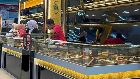 ผลดีเอ็นเอ โจรใต้ปล้นทอง สรุปได้ไป 540 บาท มูลค่ากว่า 33 ล้าน วางบังเกอร์ป้องกันห้าง