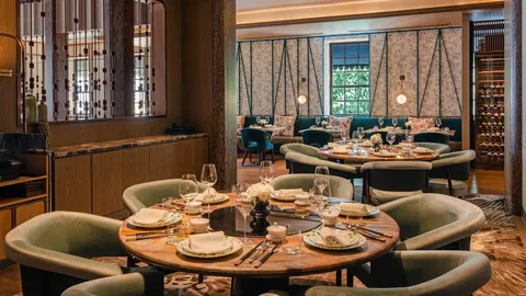 การเดินทางบทใหม่ "The China House by Chef Fei"