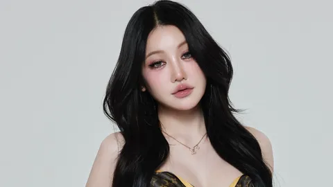 “KKB” เบนซ์ ข้าวขวัญ กลับมากับความจี๊ดสุดแซ่บ ในซิงเกิลใหม่ "FAKE NEWS (หะ อะไรนะคะ?)"