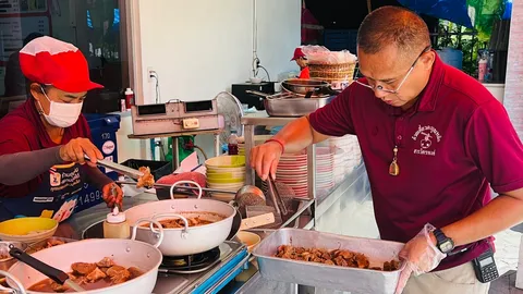 สารวัตรขายก๋วยเตี๋ยว หารายได้เสริมจุนเจือครอบครัว เงินเดือนตำรวจทางเดียว ไม่เพียงพอ