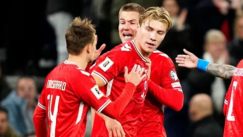 ผลบอลสด ทีมชาติเดนมาร์ก อัด กรีซ นำฝูงกลุ่ม คัดบอลโลก 2026 ฮอยลุนด์ ยิงอีกแล้ว