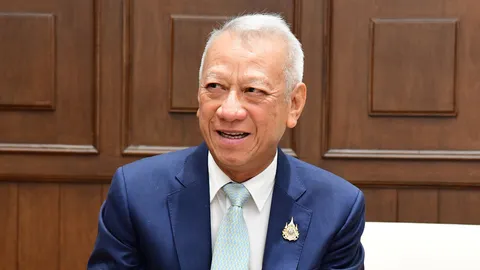 ข่าวดี “พิพัฒน์” สั่งรวมแพ็ค "รถไฟฟ้า-รถเมล์-แท็กซี่-วิน" เข้า "คนละครึ่งพลัส" เริ่ม 29 ต.ค.นี้