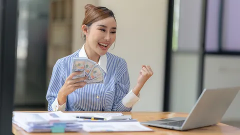 ฝันว่าได้เงิน ได้เงินเยอะมาก ได้เงินแสน จะมีโชคลาภจริงหรือไม่ เช็กที่นี่