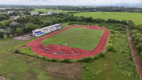 พบสนามกีฬาฟุตบอล ที่ จ.นครพนม งบเกือบ 100 ล้าน ถูกปล่อยร้างนานกว่า 2 ปี
