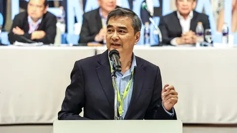 “อภิสิทธิ์” นัด กก.บห.ประชาธิปัตย์ชุดใหม่ สักการะพระแม่ธรณีบีบมวยผม 20 ต.ค.