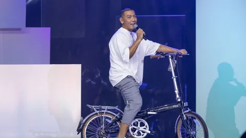 “ป๋อมแป๋ม” เขย่าวงการ! สแตนด์อัพคอมเมดี้ครั้งแรกในชีวิต สุข ซึ้ง ฮาไม่มีพัก