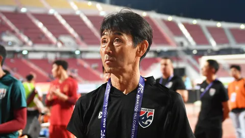 เปลี่ยนโค้ชถี่กว่าที่คิด! 11 ปี ทีมชาติไทย แยกทางกุนซือไปแล้วถึง 6 คน ส่องผลงาน ใครรุ่ง–ใครร่วง