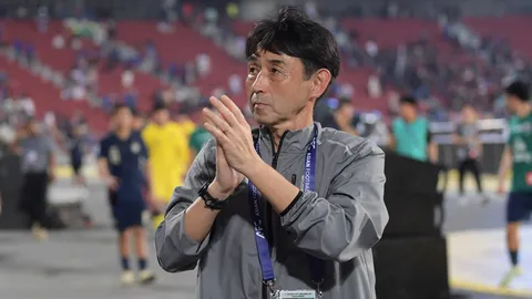 มาอีกราย "แข้งทีมชาติไทย" ชื่นชม 3 ข้อดี "อิชิอิ" หลังถูกปลดพ้นกุนซือ