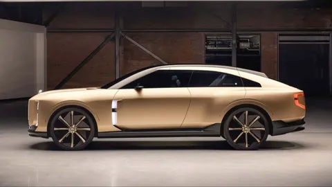 Bentley เปิดตัวรถต้นแบบแนวคิดสุดหรู EXP 15 concept