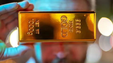 กลยุทธ์“ลงทุนทอง”ไม่ต้องเดาราคา แค่เข้าใจจังหวะ เมื่อราคาผันผวน ถือทองยังไงไม่ให้ติดดอย