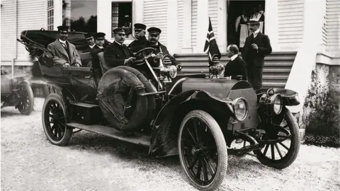  รถยนต์คันแรกในประเทศไทย