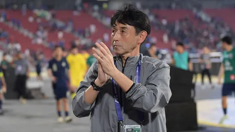 มาแล้ว "อิชิอิ" เคลื่อนไหวอีกครั้ง หลัง "ทีมชาติไทย" ได้กุนซือคนใหม่