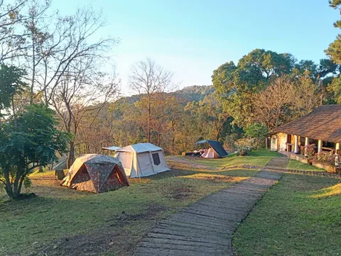 ดอยอินทนนท์ คึกคัก นักท่องเที่ยวแห่สัมผัสอากาศหนาว ชมพระอาทิตย์ยามเช้า