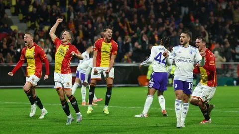 ผลบอลสด แอสตัน วิลล่า ช็อกตาตั้ง พลิกพ่าย โก อเฮด อีเกิ้ลส์ ศึกยูโรปาลีก