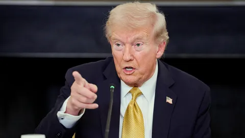 ทรัมป์ขู่ถอนการสนับสนุน หากอิสราเอลผนวกรวมเขตเวสต์แบงก์