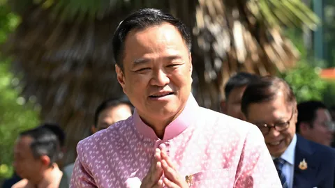 เพื่อไทยเย้ยอนุทิน ยุบสภาหนีปัญหารุม นายกฯ หารือเตรียมพร้อม บินประชุม “อาเซียน-เอเปก”