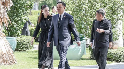 นายกฯ ขอราชการ-รัฐวิสาหกิจไว้ทุกข์ 1 ปี ขอประชาชนร่วมมือแต่งดำ-สีไม่ฉูดฉาด 90 วัน