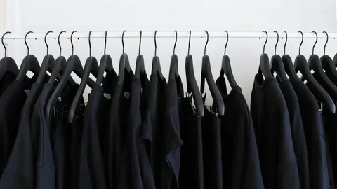 รัฐบาลขอความร่วมมือประชาชนแต่งกายไว้ทุกข์ 90 วัน ใช้ “สีดำ–โทนเรียบ” 