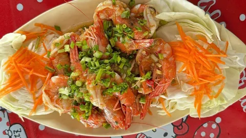 ครัวปลายเล หาดแหลมสน รสชาติบ้านๆ ที่ไม่ธรรมดา