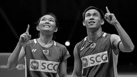 บาส-เฟม โพสต์สุดซึ้ง ขอสู้ถวายแด่ “สมเด็จพระพันปีหลวง” หลังทราบข่าวเสด็จสวรรคต ก่อนทะลุเข้าชิง