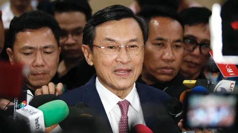 สส.เพื่อไทยโยน 4 รายชื่อชิงหัวหน้า “จาตุรนต์” ตัวเต็ง “ชลน่าน” ลุ้นแคนดิเดตนายกฯ