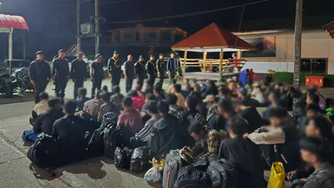 ทหารพราน สกัดจับแรงงานต่างด้าว 64 ราย ลักลอบเข้าเมือง ชายแดนแม่ระมาด