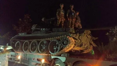 สื่อกัมพูชาเผย กองทัพเริ่มถอนอาวุธหนัก ออกจากแนวรบเขาพระวิหารแล้ว (คลิป)