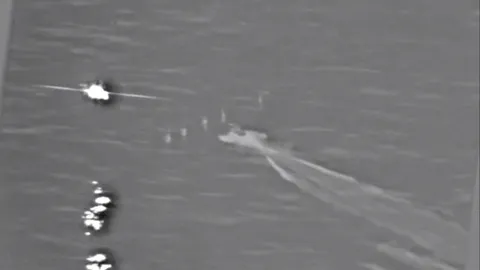 กองทัพสหรัฐฯ โจมตี เรือ 4 ลำในแปซิฟิก ดับ 14 ศพ ยกระดับต้านยาเสพติด