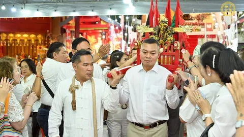 "วิหารห้าแม่ทัพสวรรค์" จัดงานถือศีลกินเจ 2568 "หามเกี้ยวเทพเจ้า" วันสุดท้าย