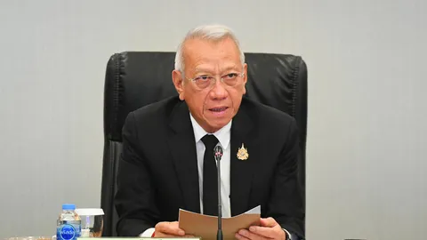 เคาะราคาเหมาจ่ายรถไฟฟ้าสีแดง-ม่วง 40 บาทตลอดวัน ชงครม. 18 พ.ย. นี้