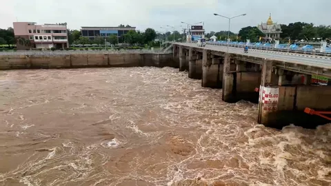 "เขื่อนเจ้าพระยา" ลดการระบายน้ำต่อเนื่อง สถานการณ์เริ่มคลี่คลายแล้ว