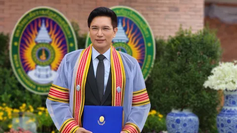 เครือ รพ.พญาไท-เปาโล แสดงความยินดีกับ คุณอัฐ ทองแตง ได้รับพระราชทานปริญญาดุษฎีบัณฑิตกิตติมศักดิ์