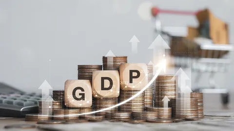 สศค. คาด GDP ไทยปี 2568 โต 2.4% จากมาตรการกระตุ้นเศรษฐกิจ “คนละครึ่งพลัส”