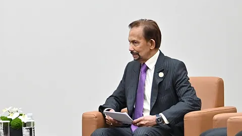 กษัตริย์บรูไนฯ แสดงความเสียพระราชหฤทัยต่อการเสด็จสวรรคตของสมเด็จพระพันปีหลวง