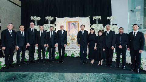 น้อมรำลึกแม่แห่งแผ่นดิน ทรู คอร์ปอเรชั่น ทั่วประเทศ ร่วมแสดงความอาลัย แด่ "สมเด็จพระพันปีหลวง"