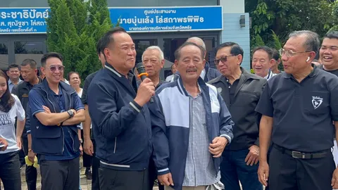 “อนุทิน” บินเปิดตัวบ้านใหญ่ตรัง ซบภูมิใจไทย “โกหน่อ” ย้ำ ตรังถึงเวลาเปลี่ยนสี