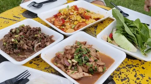 บุกค่ายทหาร เปิดวาร์ป "ส้มตำป้าจันทร์" ริมสระน้ำสุดโรแมนติกที่ กองพันปราจีน @ eto