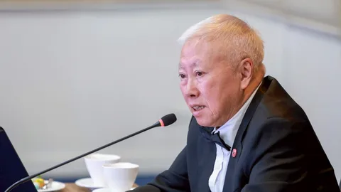 “บวรศักดิ์” ติง “นิพิฏฐ์” ควรเตือนอย่างสุภาพ ไม่ใช่ด่าทอ ปม “อนุทิน” ไปกระบี่-ตรัง