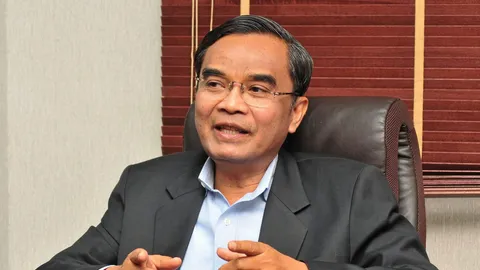 “นิพิฏฐ์” ขออภัย “นายกฯ-บวรศักดิ์” หลังถูกติงคำกล่าวไม่สุภาพ บอกถือว่าเจ๊ากัน