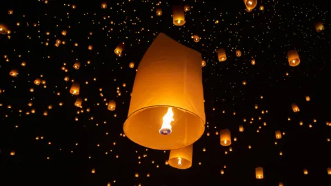 กรมท่าอากาศยานคุมเข้ม งดปล่อย "โคมลอย" ใกล้สนามบินทุกแห่ง ช่วง "ลอยกระทง"