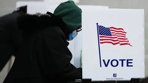 ชาวอเมริกันนับล้าน ใช้สิทธิเลือกตั้งหลายรัฐ บททดสอบแรกของทรัมป์ 2.0