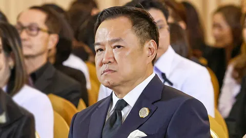 "อนุทิน" ขึงขัง ไม่ให้ใครด่าฟรี ชี้ดูสถานการณ์ช่วงยื่นซักฟอก "เพื่อไทย" ฉะยี้ซื้อ สส.